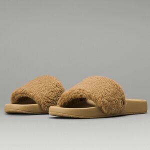 Lululemon Fleece Restfeel Slides - 9 - NWT!!!